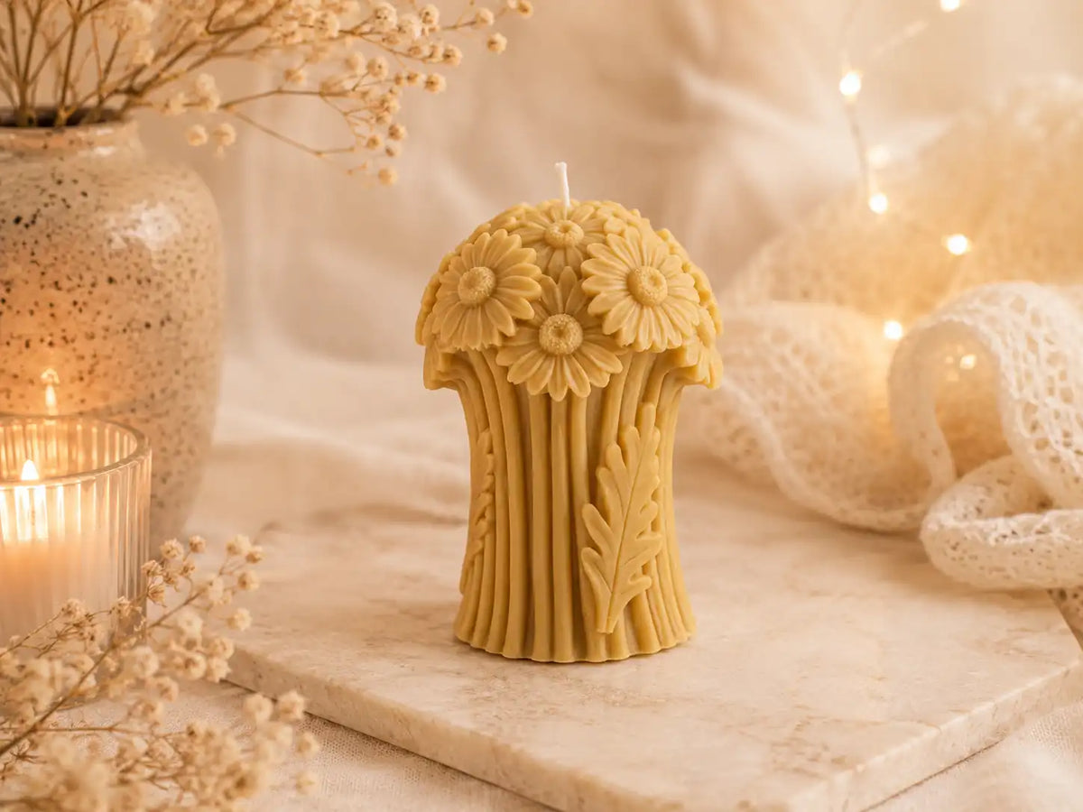 Daisy Bouquet Candle 6x4 inches
