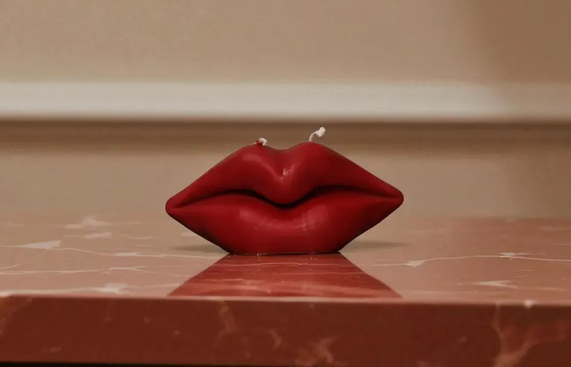 Face Lips Candle 2.25x5.25 inches