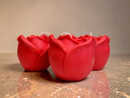 Medium Rose Shaped Candle 4x4 inches