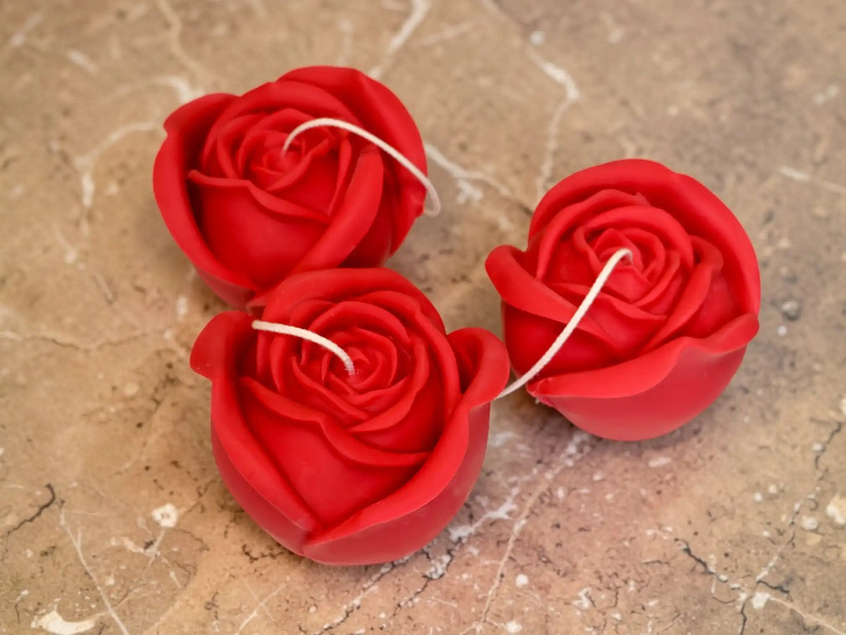 Medium Rose Shaped Candle 4x4 inches