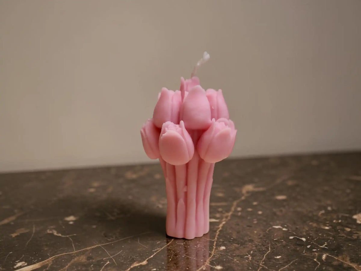 Tulip Bouquet Candle 4x2 inches