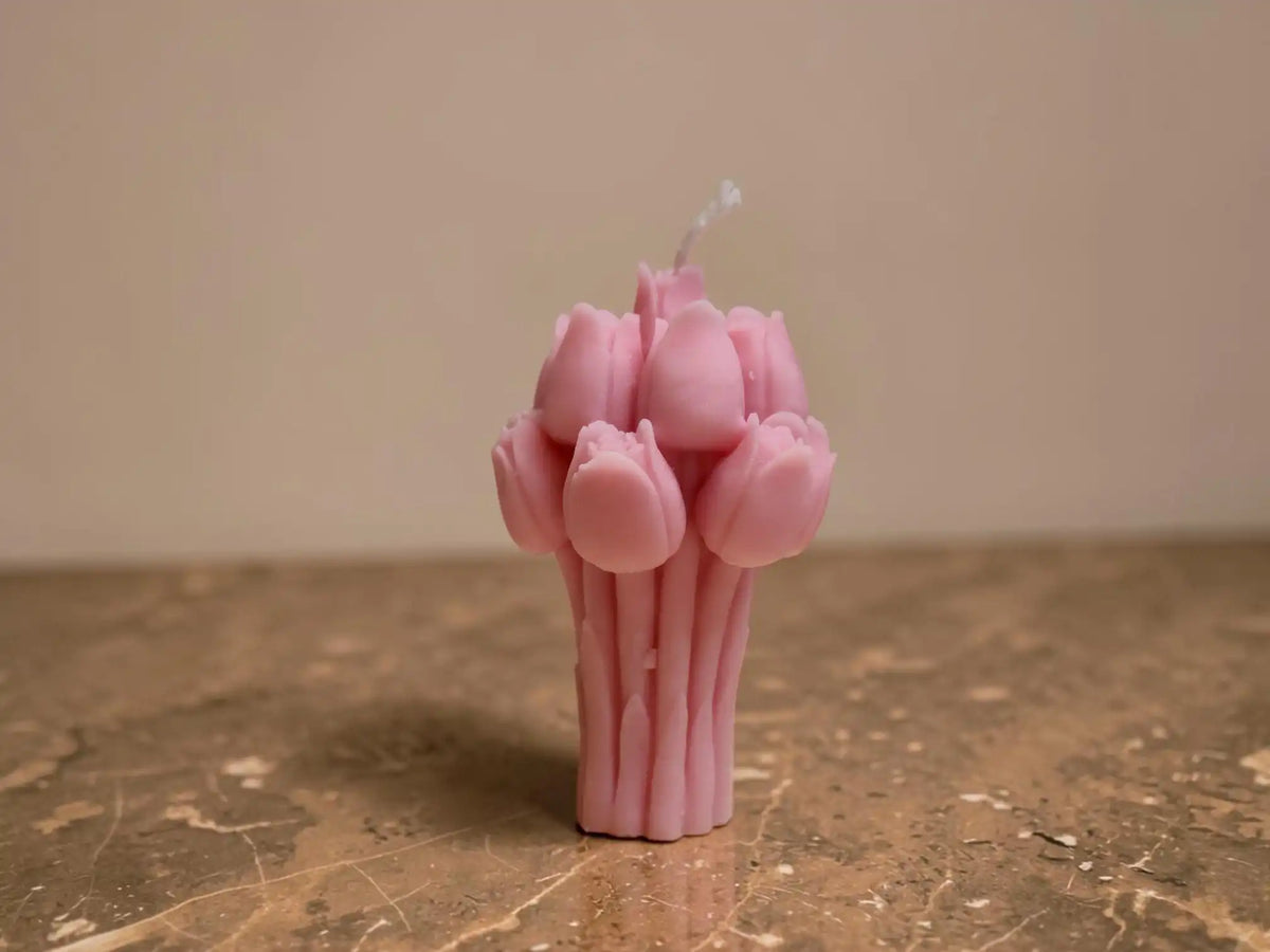 Tulip Bouquet Candle 4x2 inches