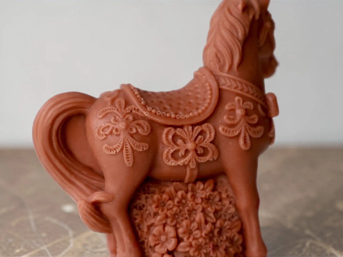 Horse Sculpture Candle 5x4 inches