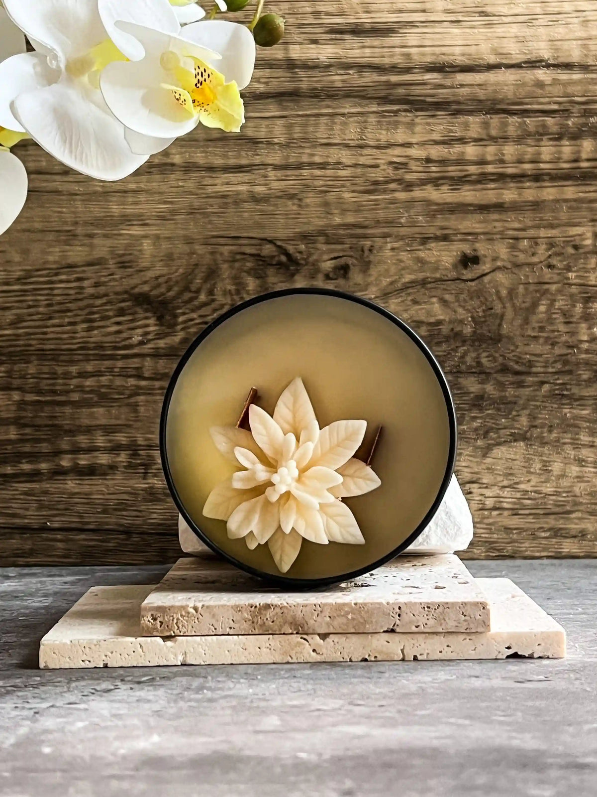 Floral Tin Candle 2x3.5 inches 4 fl.oz