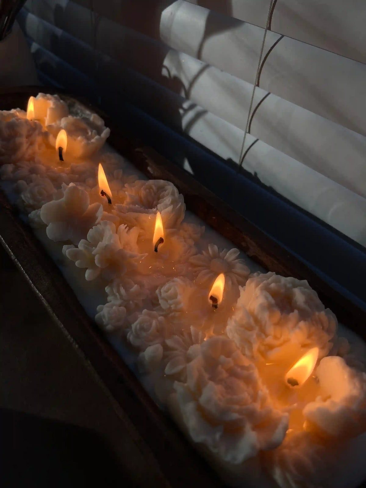 Huge Floral Wooden Dough Bowl Candle 2x19.5 inches 28 fl.oz