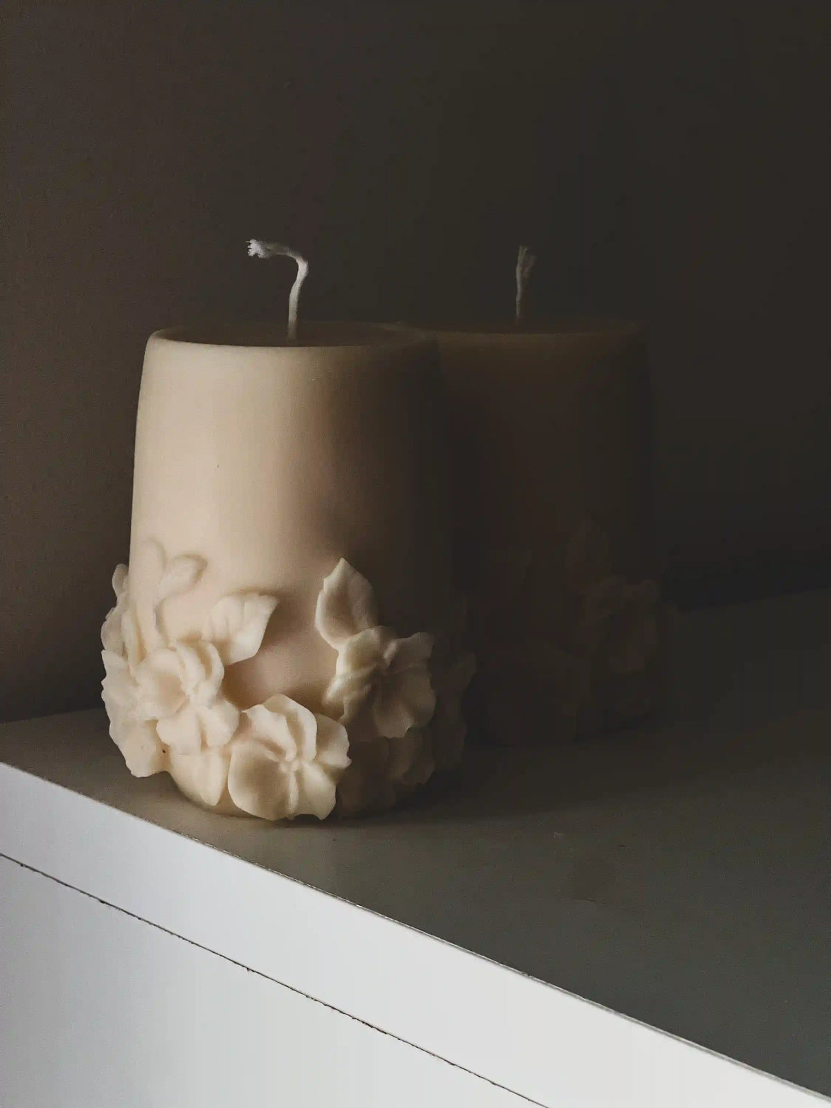 Floral Pillar I Candle 4x2.5 inches