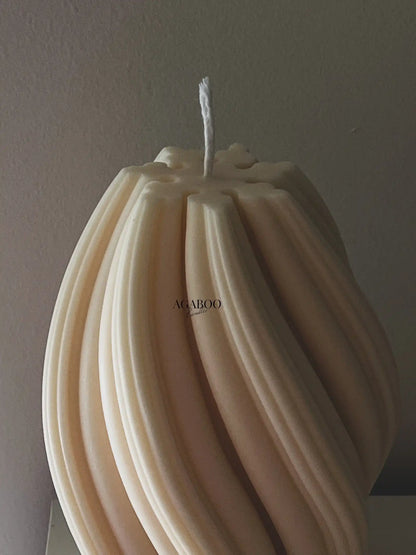 High Swirl Candle 7x3 inches