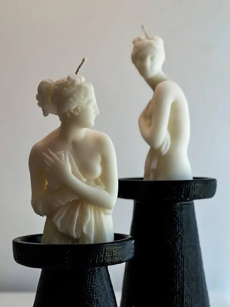 Venus Candle 6x3 inches