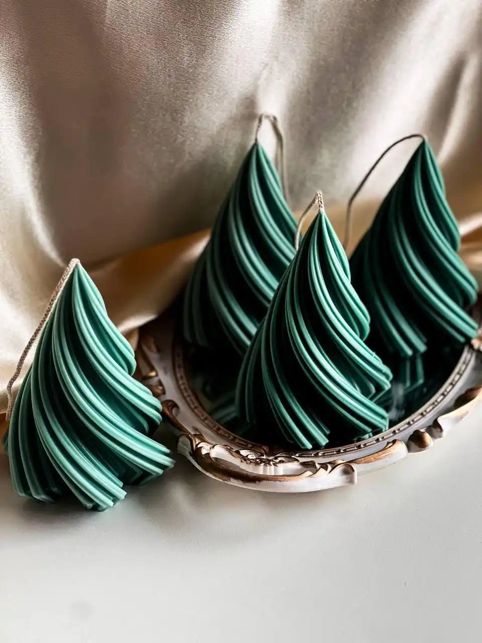 Wavy Tree Candle 5.5x4 inches