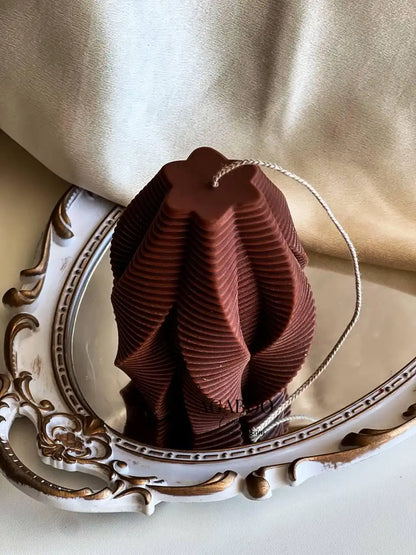 Ribbed Spiral Candle 5x3.5 inches