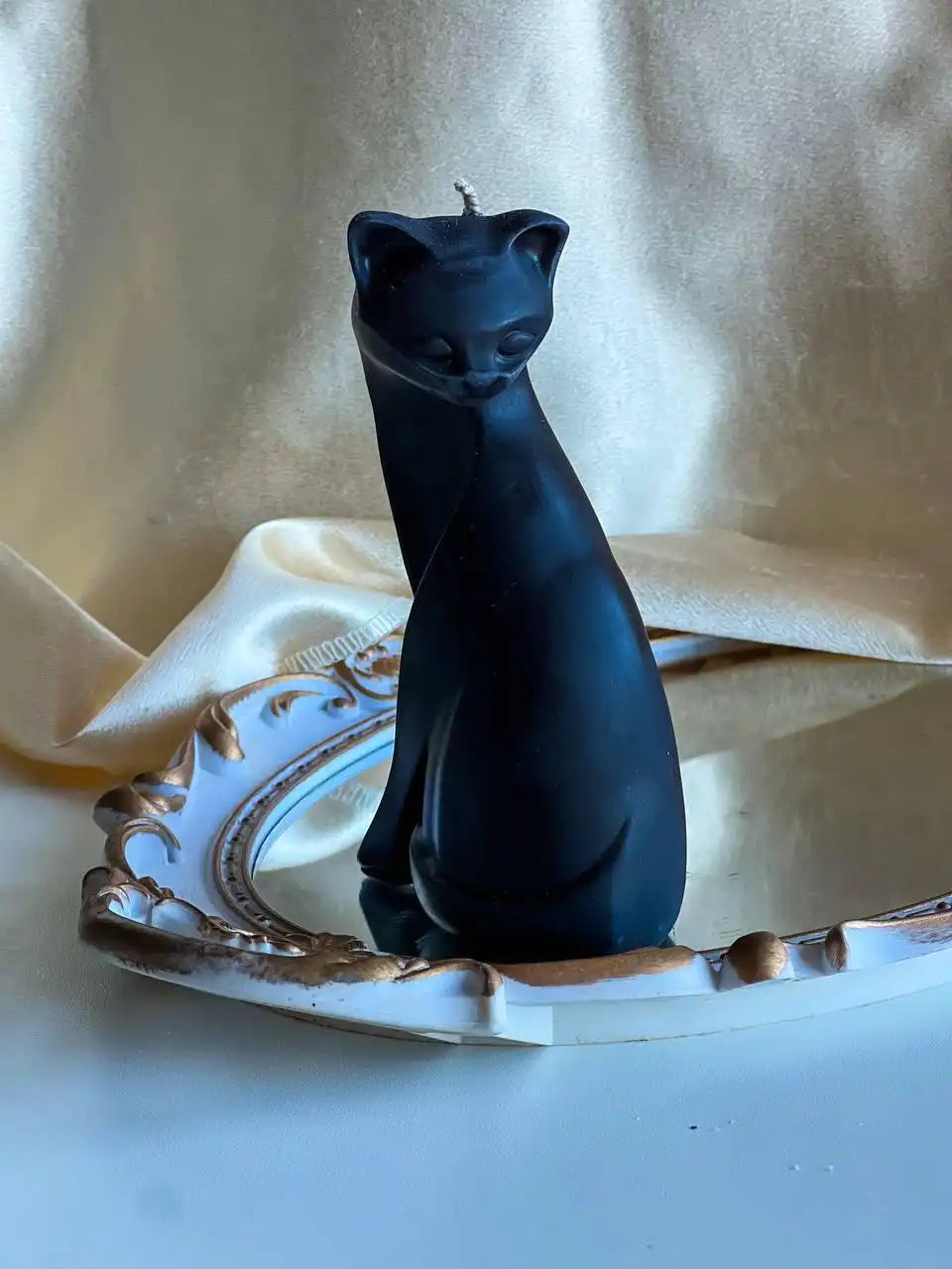 Artisan Cat Candle 5.5x2.5 inches