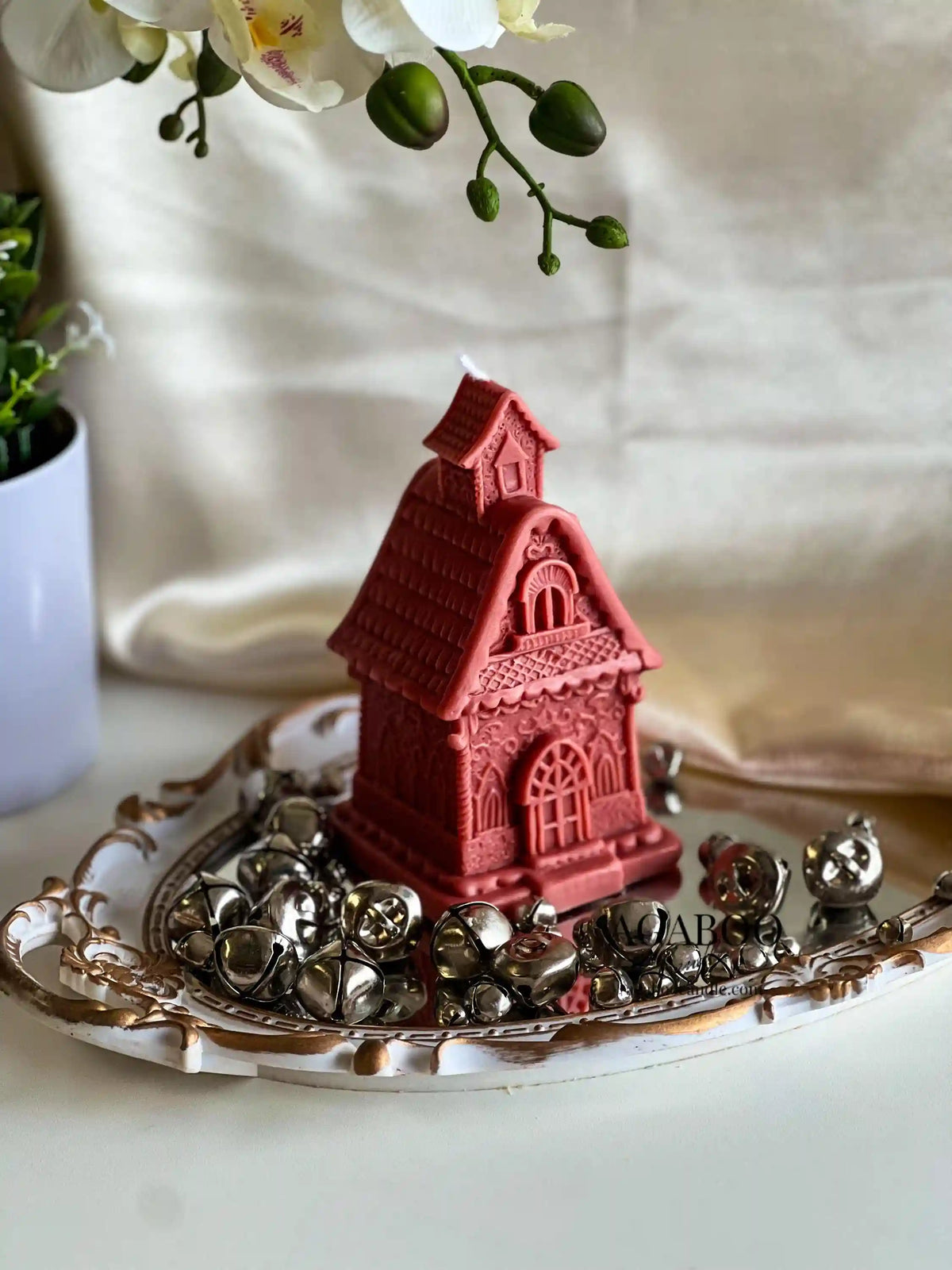 Gingerbread House Candle 6x3.5 inches