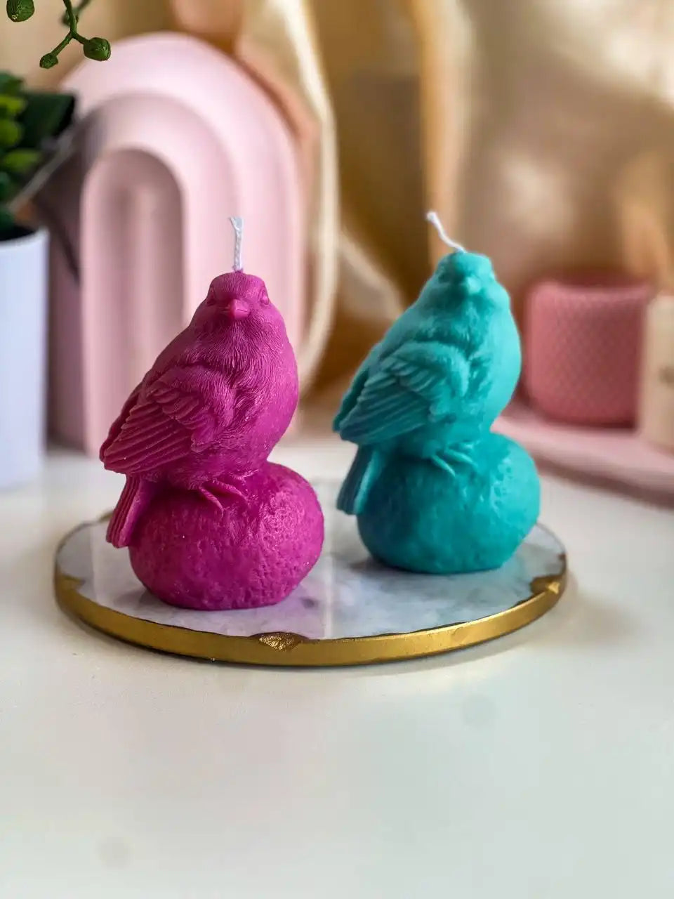 Sitting on Stone Bird Candle 5x3 inches