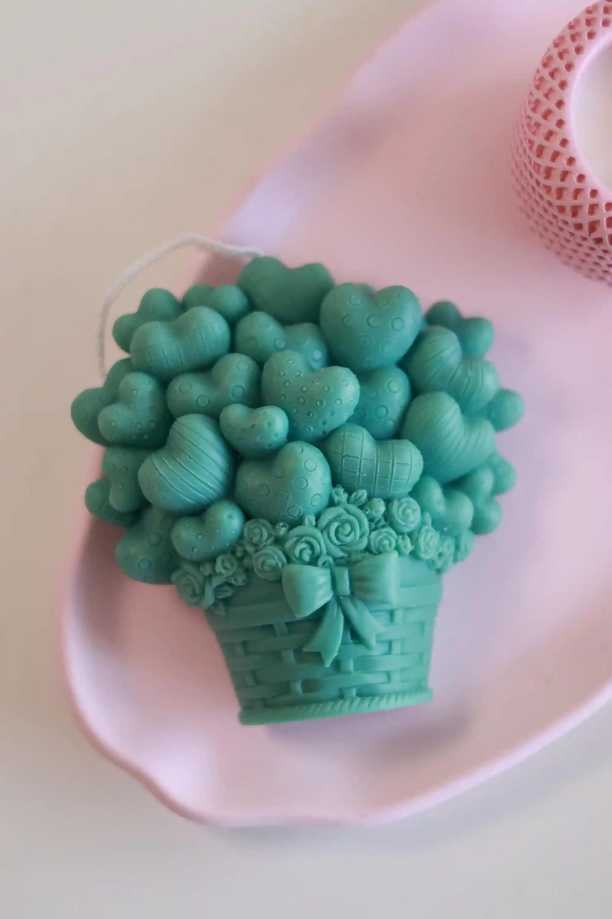 Basket Candle with Heart Balloon 5x4.5 inches