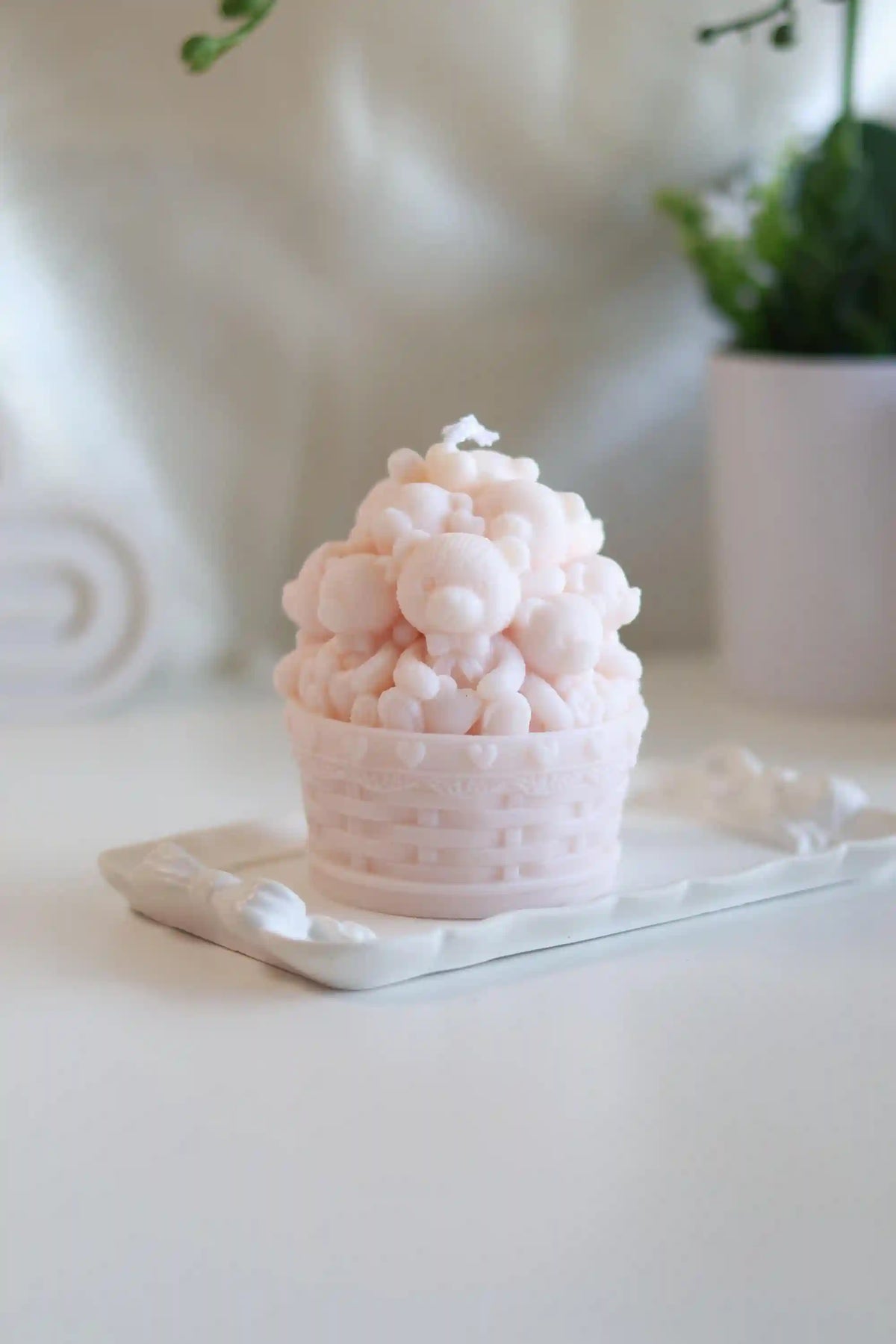 Basket Bear Candle Candle 4.5x3 inches