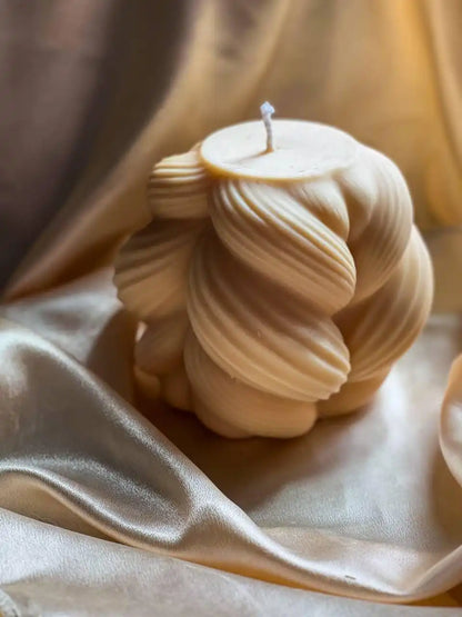 Large Twisted Knot Candle 5x6 inches