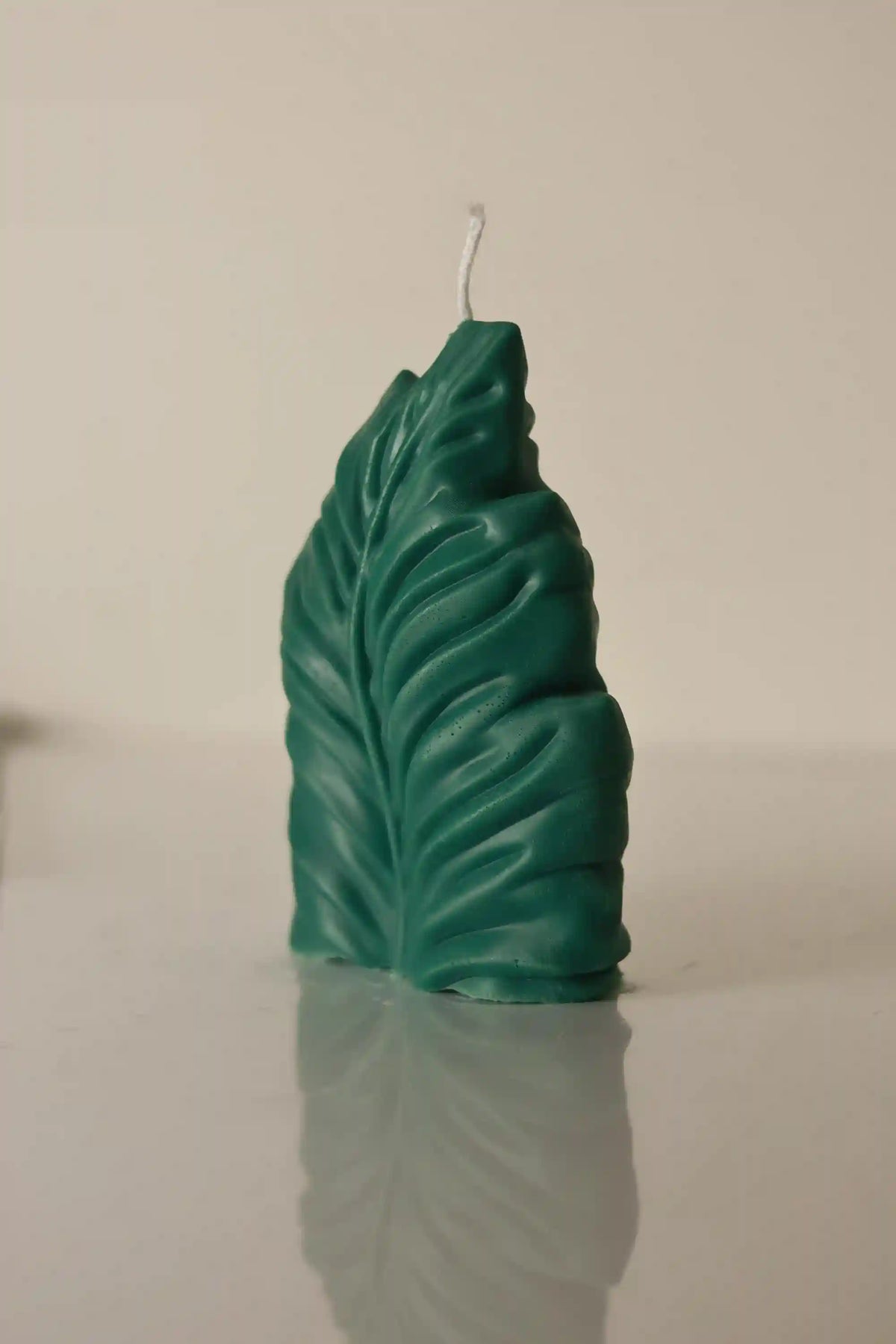 Leaf Pillar Candle 6x3 inches