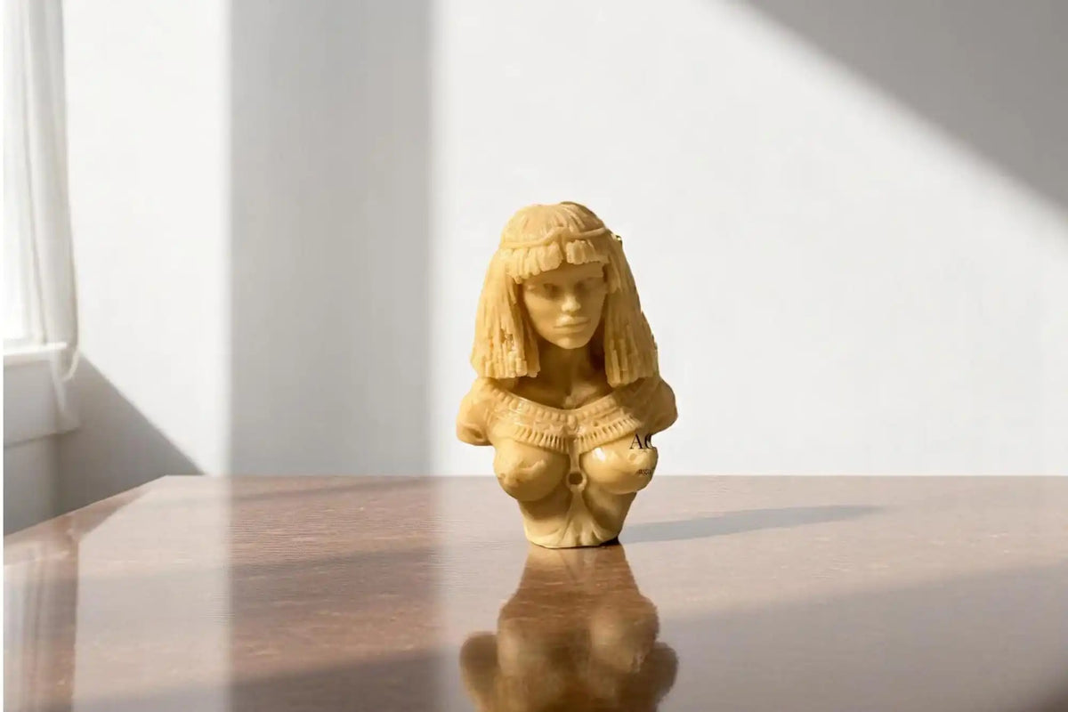 Artistic Lady Candle: 6x4 inches
