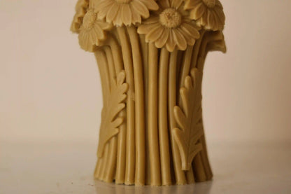 Daisy Bouquet Candle 6x4 inches