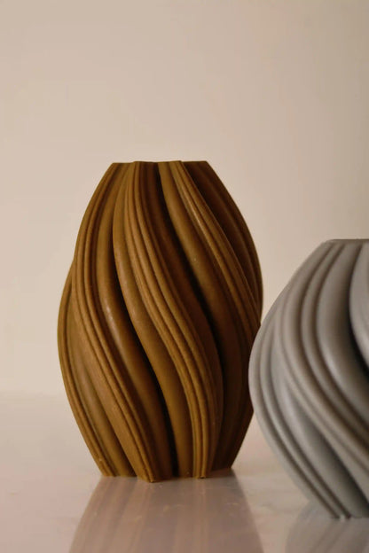 High Swirl Candle 7x3 inches