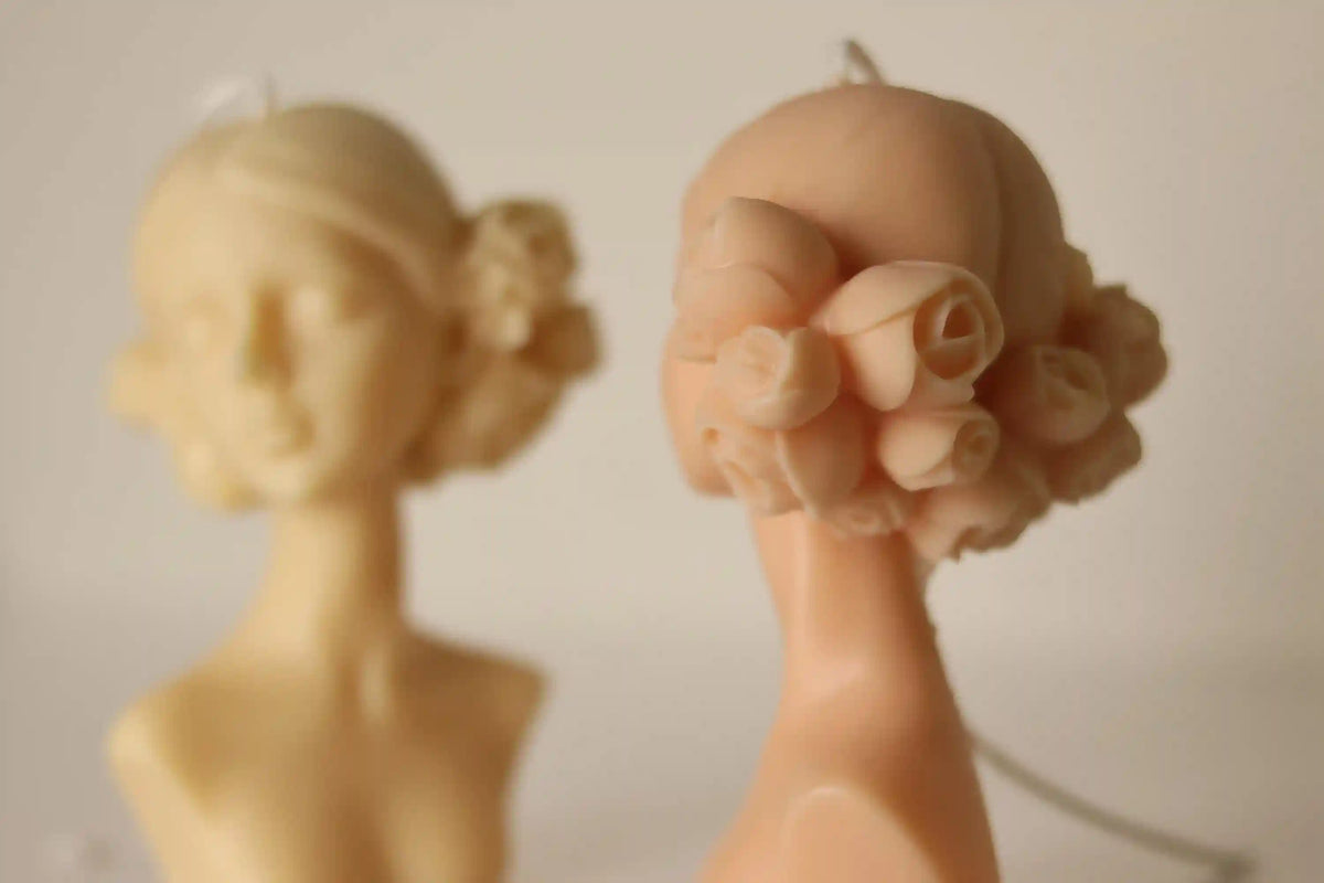 Blindfolded Lady Candle 5x3 inches