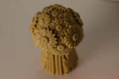 Daisy Bouquet Candle 6x4 inches