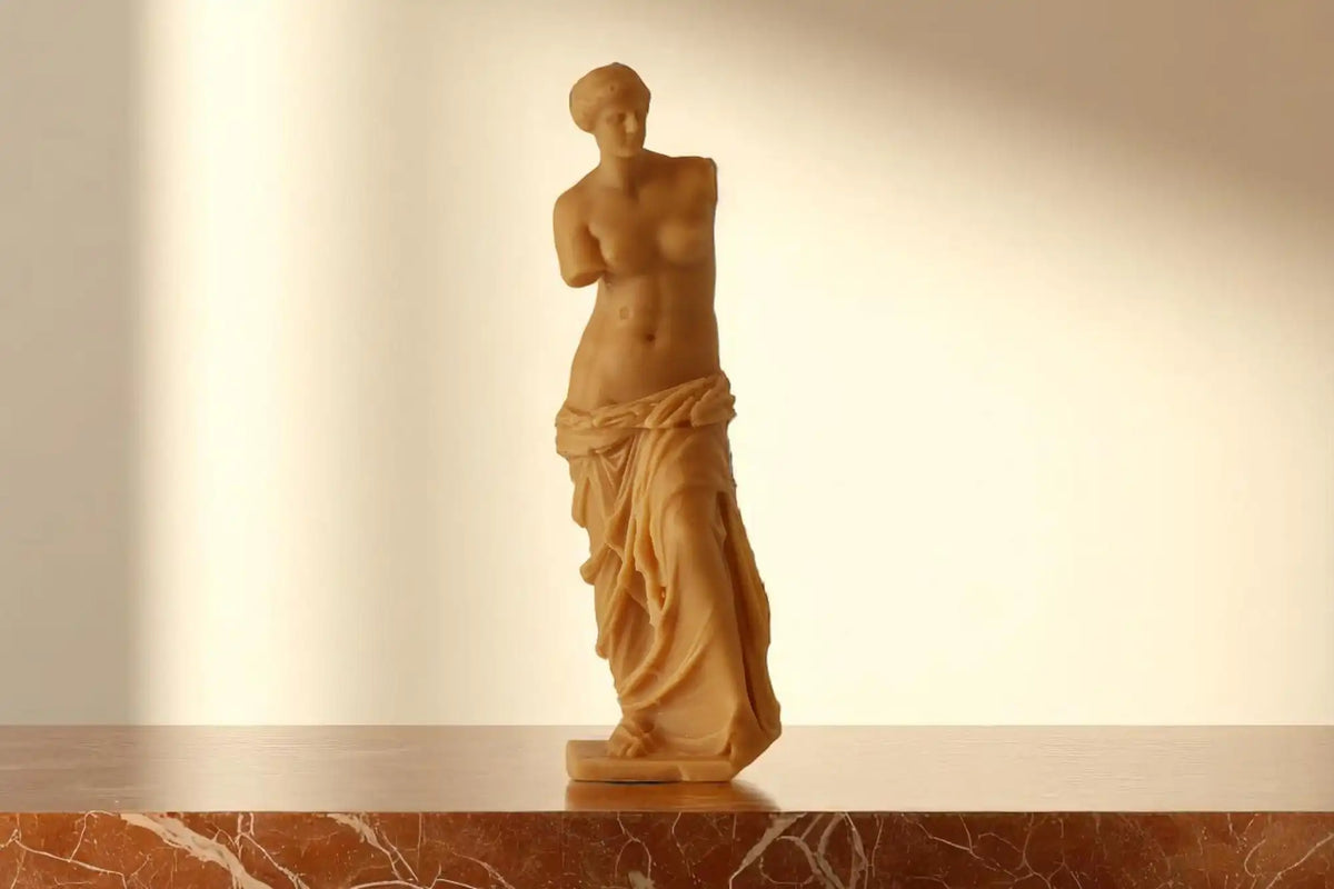 Large Venus Candle 10x3 inches