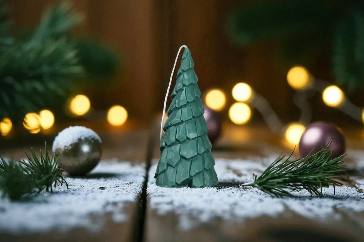 Christmas Tree Candle 7x3 inches