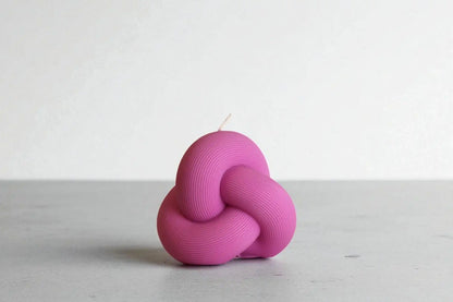 Ribbed Knot Candle 4x4 inches
