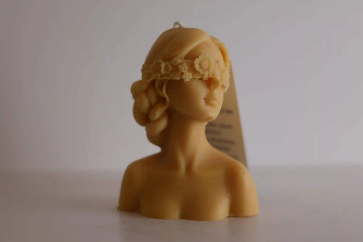 Small Blindfolded Lady Candle 3.5x3 inches