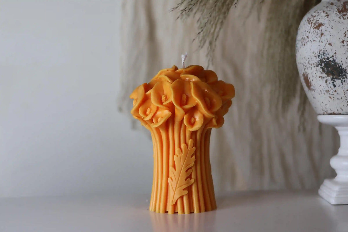 Calla Lily Bouquet Candle 6.5x4.5 inches