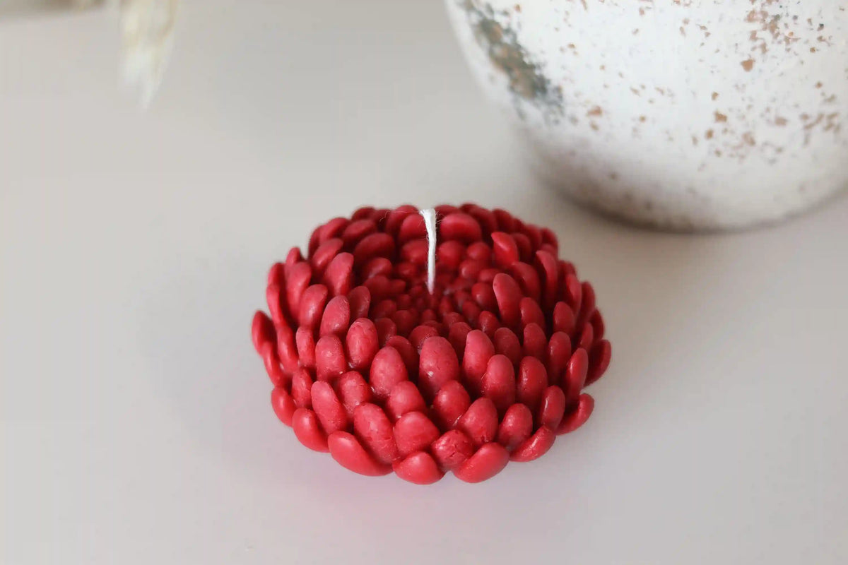 Chrysanthemum Candle 1.5x3 inches